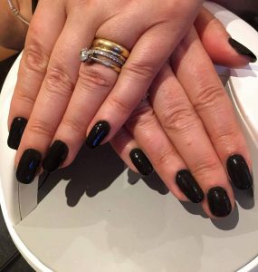 Shellac Nails Frimley - Christiane Dowling